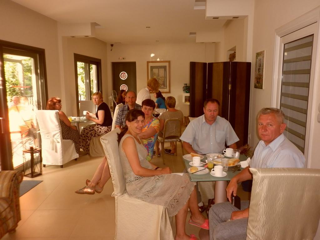 קמנה וורלה Hotel Ritsa מראה חיצוני תמונה