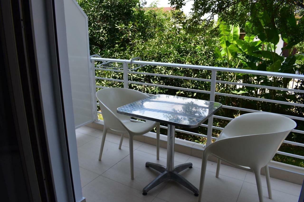 קמנה וורלה Hotel Ritsa מראה חיצוני תמונה
